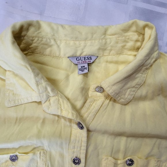 GUESS WOMEN'S SHORT SLEEVE SHIRT YELLOW SIZE MEDIUM FASHION WEAR DESIGNER - Picture 3 of 14